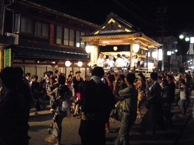 Gujo_odori_Yagura