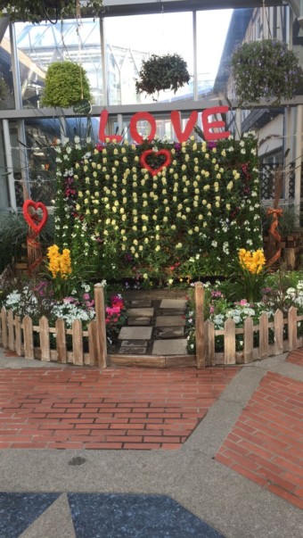 15-love-flower-arrangement