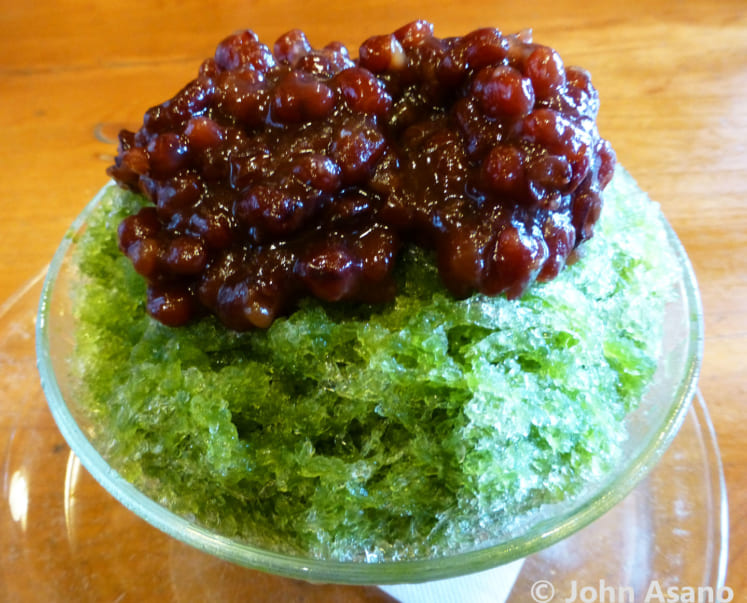 Azuki beans over shaved ice