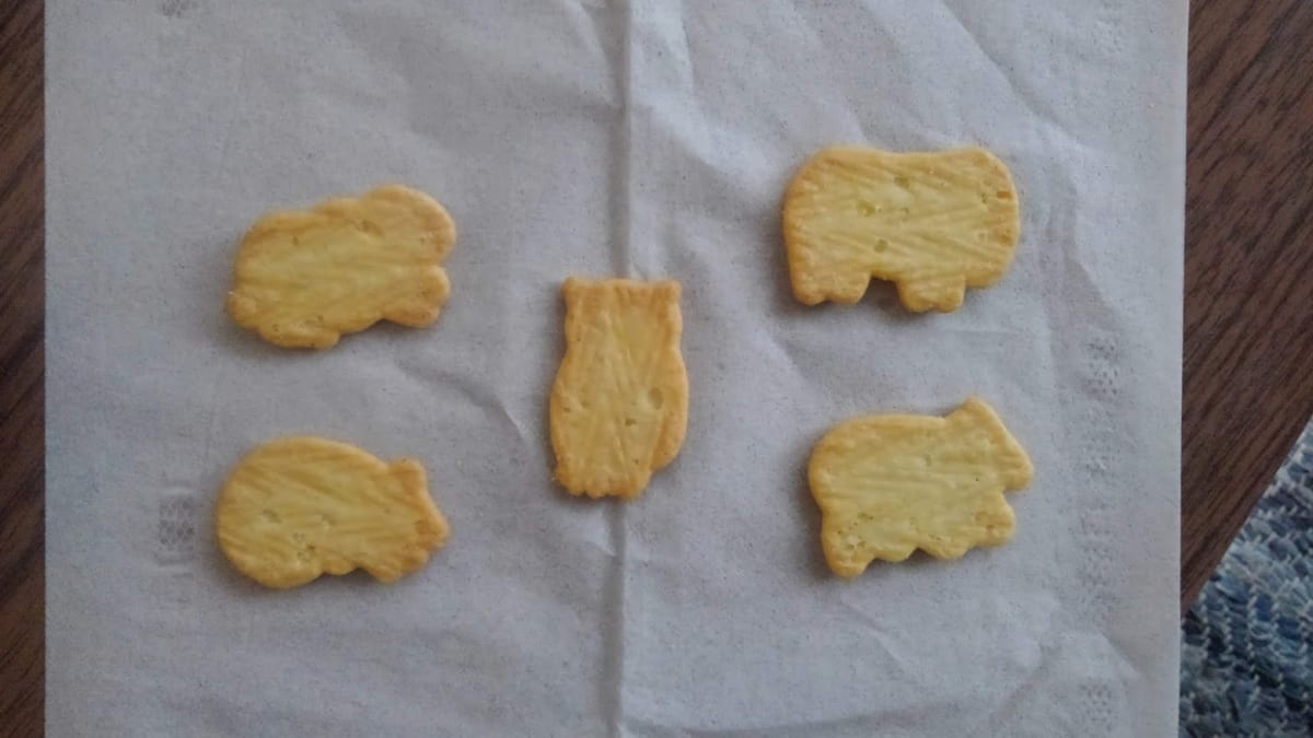 Tabekko biscuits facedown