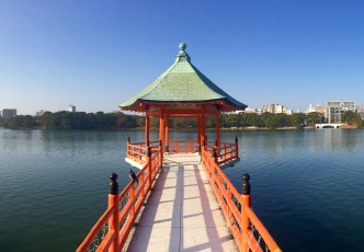 Oohorikoen: Reflexology and Komorebi