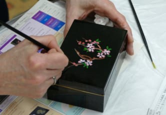 Experience the Meditative Effects of Traditional Japanese Arts with Makie Lacquer Painting in Kyoto
